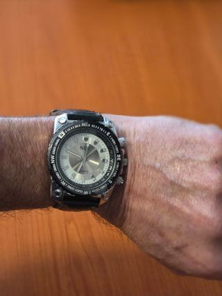 Reloj de pulsera analógico 45 mm