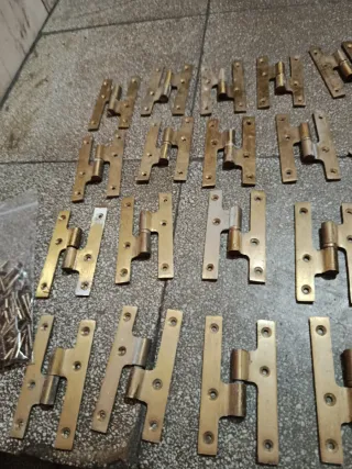 Bisagras para muebles