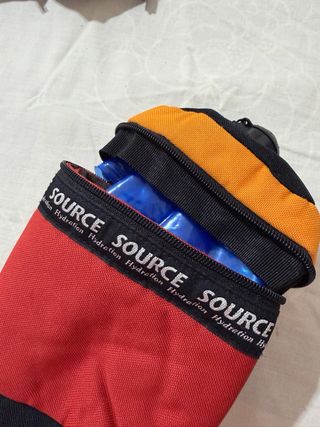 Cantimplora de tela con velcro para colgar