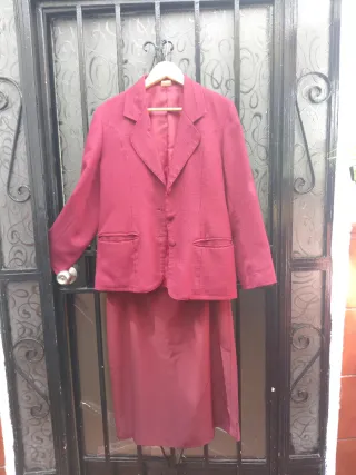 Traje de chaqueta rojo
