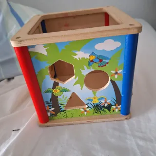 Cubo de actividades de madera para bebés