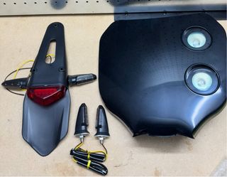 Carenado y portamatrículas moto nuevos