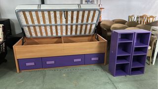 Cama infantil con cajones morados