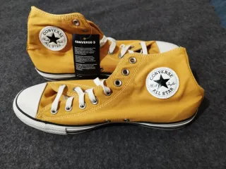 Converse Chuck Taylor Amarillas