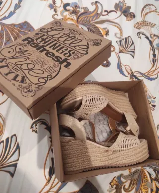 Cuñas doradas eventos talla 38