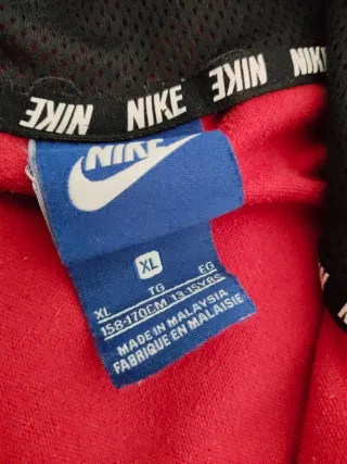 Chaqueta Nike Roja Talla S 13-14 años