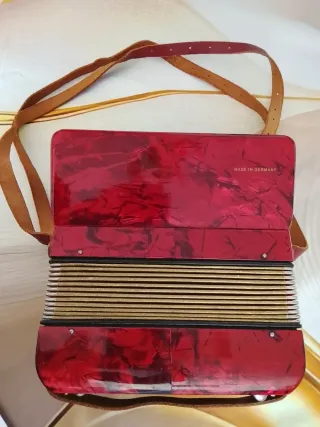 Acordeon Hohner Mignon Rojo
