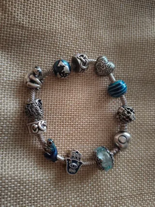 Pulsera Pandora con charms