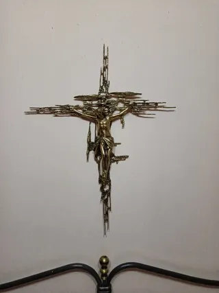 Crucifijo antiguo dorado