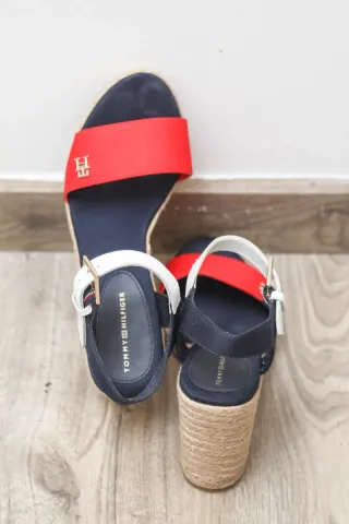 “Tommy Hilfiger sandalias originales – como nuevas