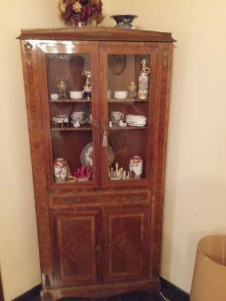 Vitrina Esquinera Marquetería Madera Cristal