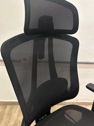 Silla de escritorio ergonómica negra