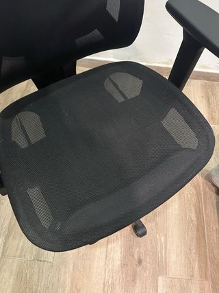 Silla de escritorio ergonómica negra