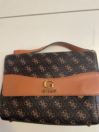 Bolso y Cartera Guess Marrón y Dorado original