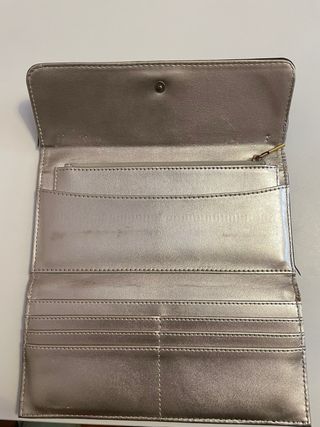 Bolso y Cartera Guess Marrón y Dorado original