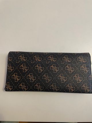 Bolso y Cartera Guess Marrón y Dorado original