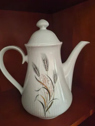 Jarra de porcelana alemana con espigas