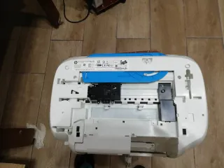 Impresora HP Multifunción Blanca y Azul