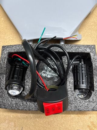 Careta Plana y Luz Delantera Moto Nueva