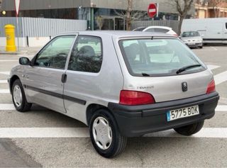 Peugeot 106 max 1.1 (1.000€)