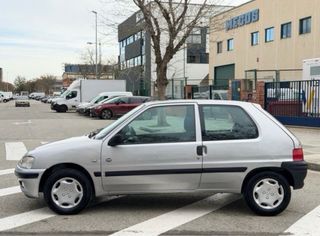 Peugeot 106 max 1.1 (1.000€)