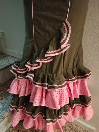 Traje Flamenca Artesanía Flamenca El Clavel .