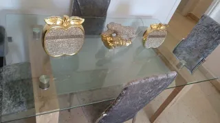 Manzana decorativa dorada y plateada