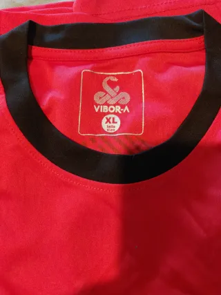 Conjunto Padel Vibora XL Rojo y Negro