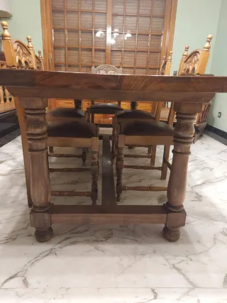 Conjunto mesa madera y 6 sillas