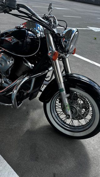 Kawasaki VN 900 Vulcan Negra