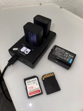 Sony A7 II Full Frame + 28-70mm + extras