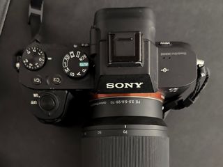 Sony A7 II Full Frame + 28-70mm + extras