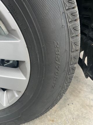 Neumático Nexen 235/70 R17 111T