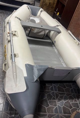 Zodiac de 3m sin motor la cambio por un kayak