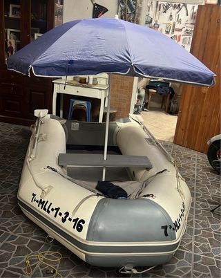 Zodiac de 3m sin motor la cambio por un kayak