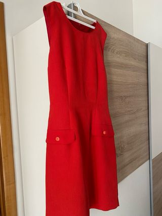 Vestito rosso con tasche