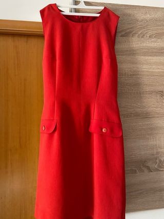 Vestito rosso con tasche