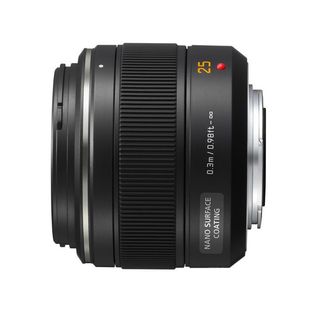 Panasonic Lumix GH5 + Objetivo y Extras