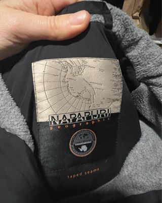 Chaqueta Napapijri Negra con Logo