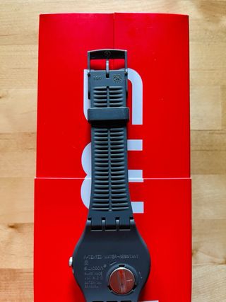 Reloj Swatch Suom 709 Grey Rails Negro/Gris