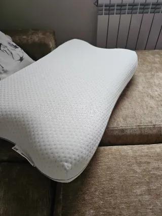 Almohada viscoelástica ergonómica