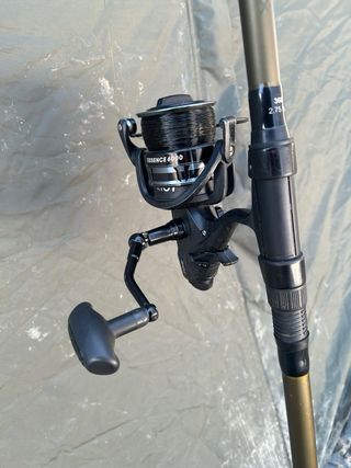 2 Cañas + 2 Carretes + Lote de Cebo