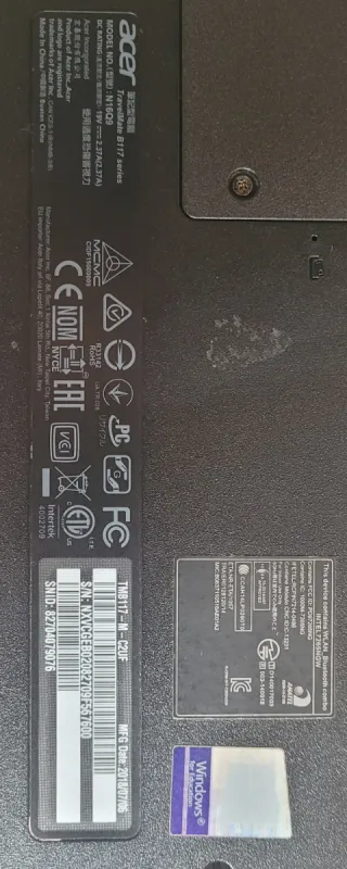 Acer TravelMate B117 (N16Q9) + Cargador