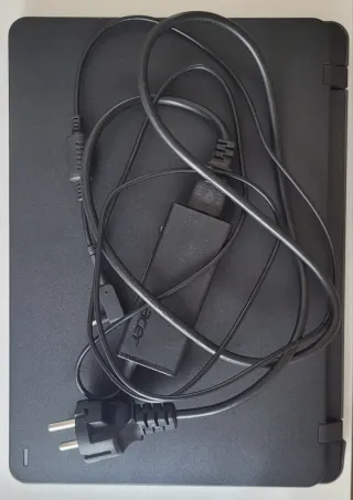 Acer TravelMate B117 (N16Q9) + Cargador