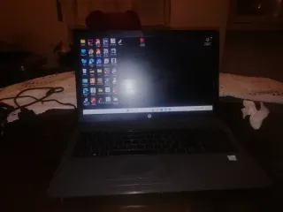 Computer portatile HP nero/grigio usato buono