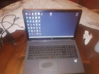 Computer portatile HP nero/grigio usato buono