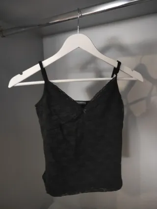 Top de encaje negro