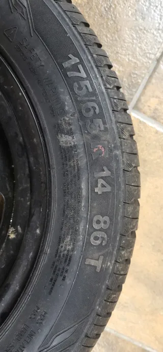 Rueda de repuesto Continental con llanta