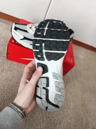 Nike Vomero 5 Argento/Bianco