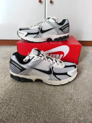 Nike Vomero 5 Argento/Bianco